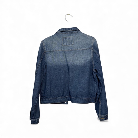 The Style Between Us Cropped Jean Jacket Size L - Picture 2 of 14